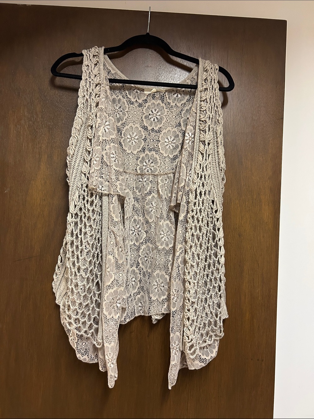 Women’s Lace Crochet Overlay Vest - Beige